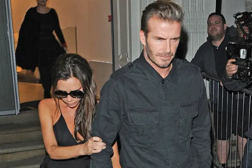 Падения, драки и рассерженные мужья: смешные пьяные выходки звездных девчонок Падения, драки и рассерженные мужья: смешные пьяные выходки звездных девчонок