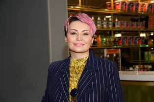 Редкий кадр: Катя Лель показала повзрослевшую дочь Эмилию Редкий кадр: Катя Лель показала повзрослевшую дочь Эмилию