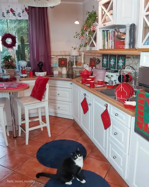 Красный -любимый цвет Огненной Лошади, если использовать его в новогоднем декоре дома , то это принесет деньги и удачу в новом году 2026 Красный -любимый цвет Огненной Лошади, если использовать его в новогоднем декоре дома , то это принесет деньги и удачу в новом году 2026