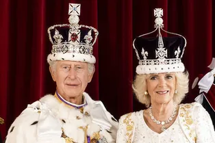 Одной было мало: Карла III ждёт повторная коронация Одной было мало: Карла III ждёт повторная коронация