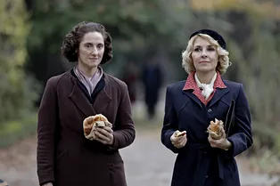 Разные эпохи, одно будущее: viju эксклюзивно показывает сериал «Министерство времени»