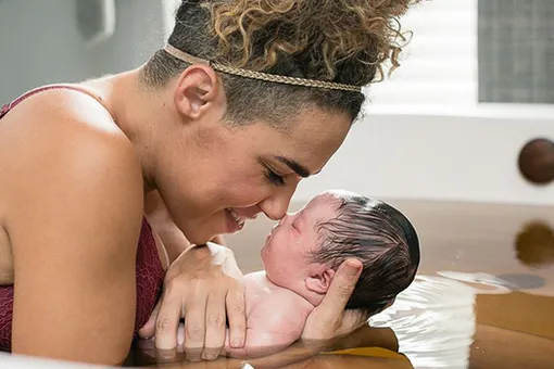 Мама родила девочку дома — и сразу поняла, что она не такая, как все Мама родила девочку дома — и сразу поняла, что она не такая, как все