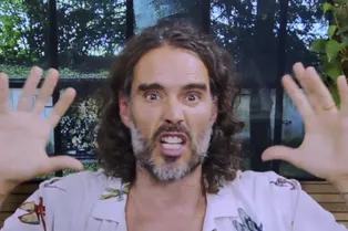 Британского актёра и бывшего мужа Кэти Перри Расселла Брэнда сразу несколько женщин обвинили в изнасилованиях