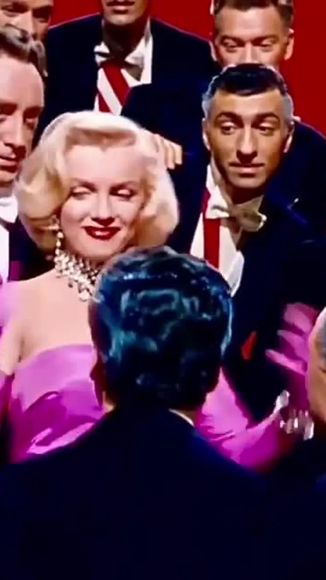 Нажми и смотри