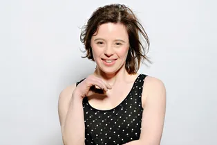 Актриса с синдромом Дауна получила орден Британской империи Актриса с синдромом Дауна получила орден Британской империи