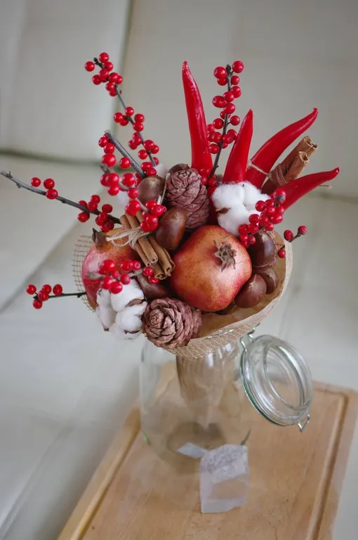 букет из граната и перца