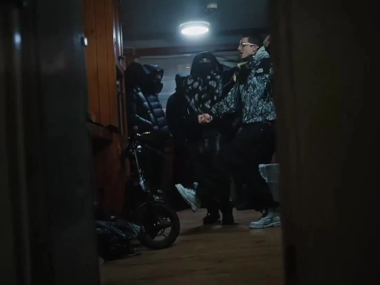 Нажми и смотри Нажми и смотри