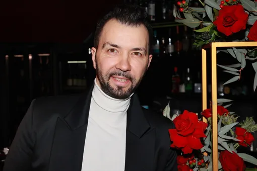 «К лету готов»: Денис Клявер показал мощный торс «К лету готов»: Денис Клявер показал мощный торс