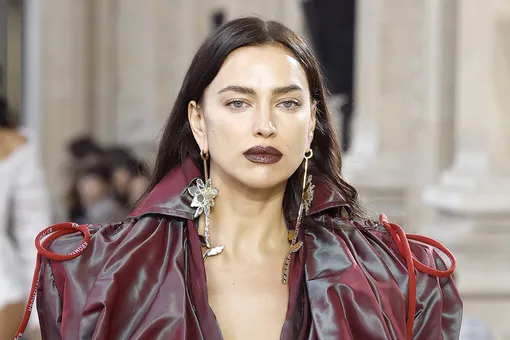 Открыла пляжный сезон: Ирина Шейк показала, как выглядит в бикини