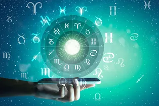 Лунный гороскоп на 10 мая: служебный роман для Рыб, разбор писем для Тельцов, прогулки для Скорпионов