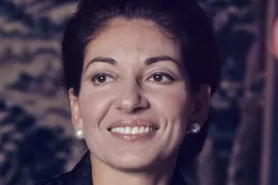 «Подготовка Анджелины Джоли — необыкновенная»: в Париже начались съёмки фильма об оперной диве Марии Каллас «Подготовка Анджелины Джоли — необыкновенная»: в Париже начались съёмки фильма об оперной диве Марии Каллас