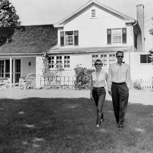 Не дом, дворец! В каких особняках жили Пресли, Кеннеди, Синатра и другие звезды Не дом, дворец! В каких особняках жили Пресли, Кеннеди, Синатра и другие звезды