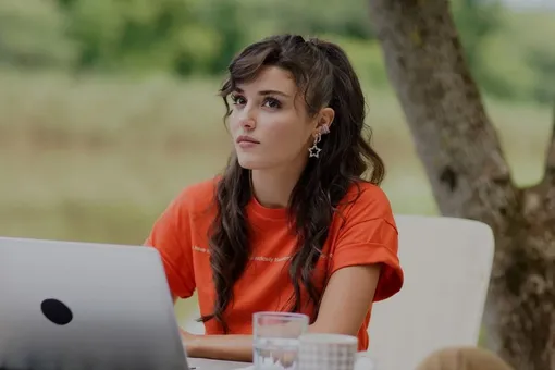 О своих изменах Хэнде Эрчел впервые высказался расставшийся с ней миллионер