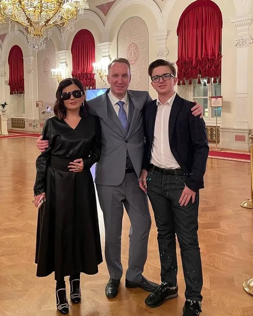 Диана Гурцкая и Пётр Кучеренко с сыном Константином