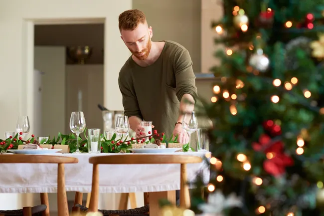 Новогодний стол: 5 способов сэкономить на подготовке праздничного ужина