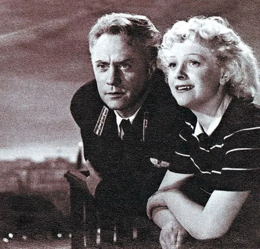 Ол оны маған қайықта есекке берді Кеуде мөлшері 10 болатын онлайн порно