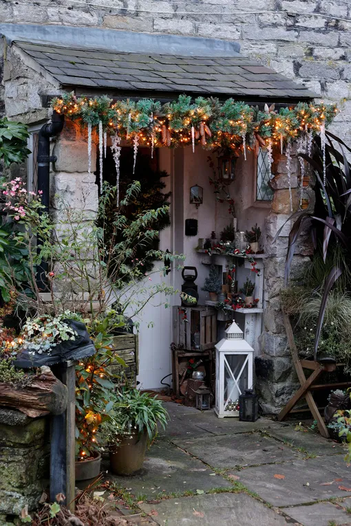 как украсить крыльцо дома к новому году