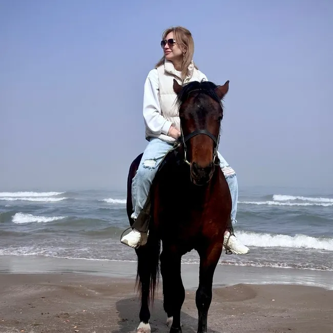 Мечтала быть актрисой, но научилась дарить людям эмоции по-другому: история одной карьеры