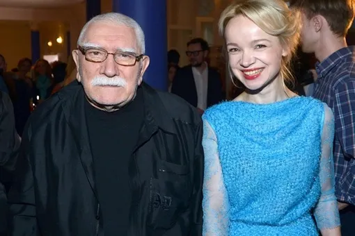 Развод Армена Джигарханяна и Виталины Цымбалюк-Романовской признан недействительным