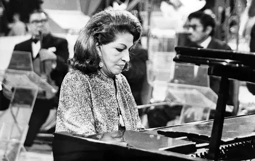 Консуэло Веласкес: биография, песня Besame mucho, фото, личная жизнь Консуэло Веласкес: биография, песня Besame mucho, фото, личная жизнь