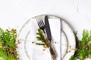 Маленький стол — много гостей: как красиво подать еду в небольшой квартире?