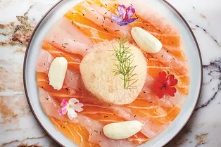 Как приготовить и подать красную рыбу: от блинных рулетов до онигири Как приготовить и подать красную рыбу: от блинных рулетов до онигири