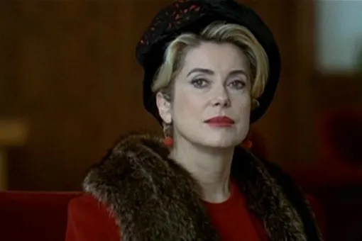 Катрин Денев защитила право мужчин на «приставания» Катрин Денев защитила право мужчин на «приставания»