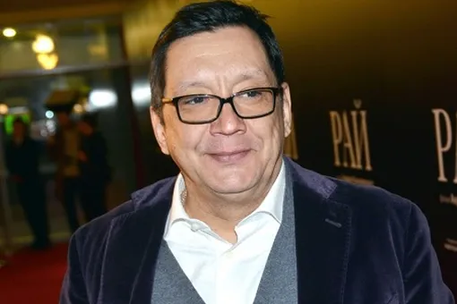 Недолго горевал: Молодая возлюбленная родила Егору Кончаловскому сына