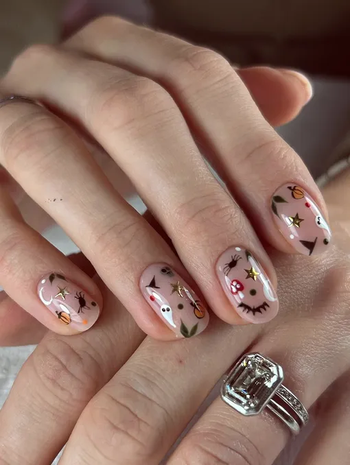 Маникюр на Хеллоуин 2025 с микропринтами