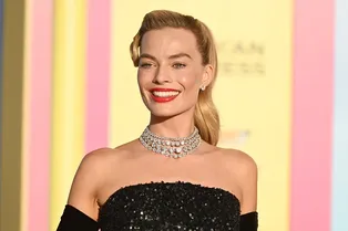 Какой напиток пьет Марго Робби, чтобы добиться идеальной кожи? Какой напиток пьет Марго Робби, чтобы добиться идеальной кожи?