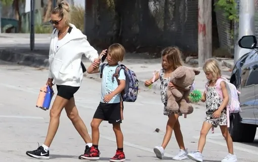 Редкое фото Анны Курниковой с детьми Редкое фото Анны Курниковой с детьми