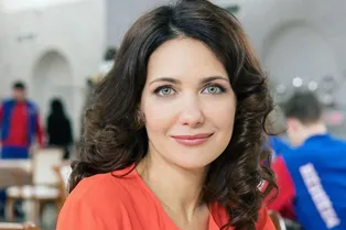 «Глаза сияют, локоны вьются»: Екатерина Климова показала фото, которое ей не нравилось в 18 лет «Глаза сияют, локоны вьются»: Екатерина Климова показала фото, которое ей не нравилось в 18 лет