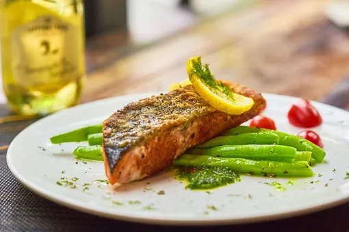 5 рецептов с недорогой рыбой: варим, жарим и запекаем 5 рецептов с недорогой рыбой: варим, жарим и запекаем