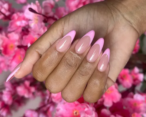 Праздничный формальный маникюр