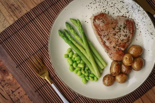 стейк из тунца