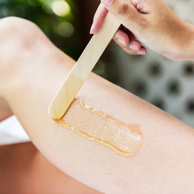 Как бороться с вросшими волосами: ценные советы косметолога