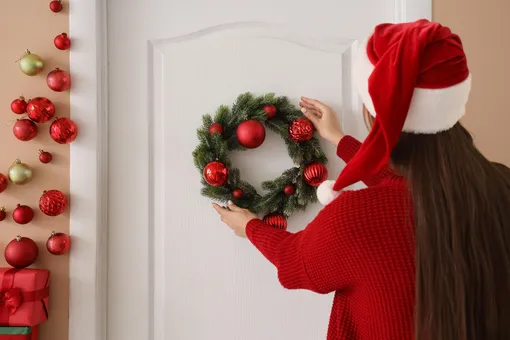 Как украсить подъезд к Новому году, чтобы не получить штраф Как украсить подъезд к Новому году, чтобы не получить штраф