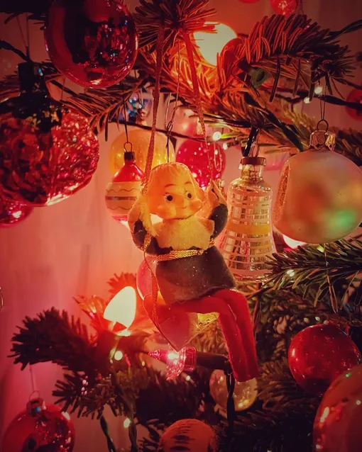 Старинные елочные украшения в тренде в 2026 году