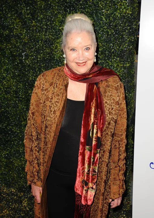 Салли Кёркленд Салли Кёркленд