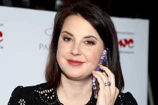 Яйца вместо коньков: Ирина Слуцкая показала необычное хобби Яйца вместо коньков: Ирина Слуцкая показала необычное хобби