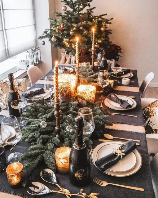 Дорожка из лапника на новогодний стол