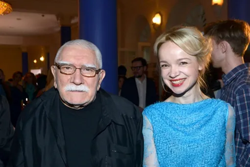 «Она абсолютное зло!» Защитник Джигарханяна нашел, как ее нейтрализовать