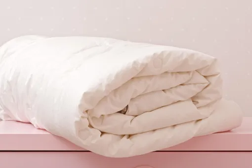 3 способа постирать одеяло, которое не входит в машинку, и ещё один, о котором вы точно пожалеете 3 способа постирать одеяло, которое не входит в машинку, и ещё один, о котором вы точно пожалеете