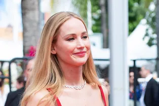 Много красных платьев и одно необычное: чем запомнится Каннский кинофестиваль модным критикам Много красных платьев и одно необычное: чем запомнится Каннский кинофестиваль модным критикам