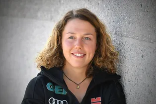 Двукратную олимпийскую чемпионку Лауру Дальмайер засыпало камнями в горах: её не могут найти вторые сутки Двукратную олимпийскую чемпионку Лауру Дальмайер засыпало камнями в горах: её не могут найти вторые сутки