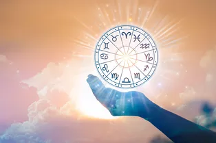 Новые достижения для Водолеев и встречи с роднёй для Близнецов. Лунный гороскоп на 18 марта