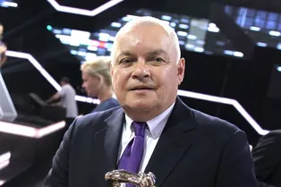 Телеведущий Дмитрий Киселёв попал в больницу с коронавирусом Телеведущий Дмитрий Киселёв попал в больницу с коронавирусом