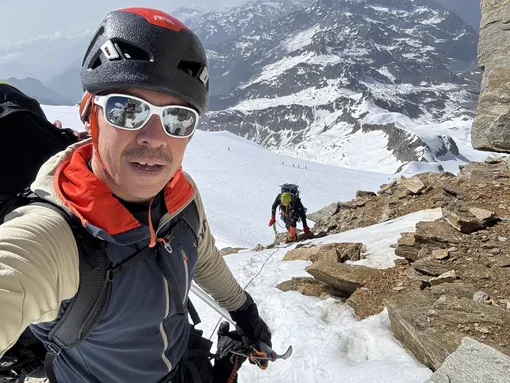 Лука Синегалья слишком долго пробыл на семитысячной высоте. С каждой минут риски для его жизни росли, но бросить Наталью он не мог.