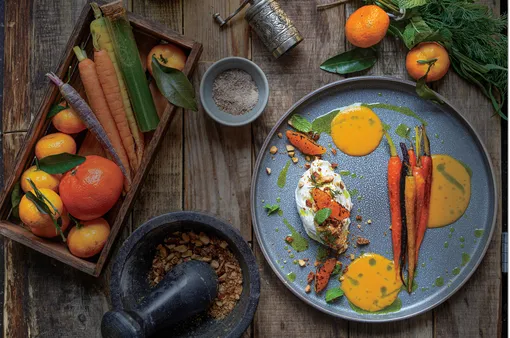 Мини-морковь с сырным кремом и миндальным пралине Мини-морковь с сырным кремом и миндальным пралине