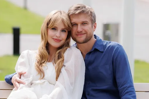 Это мальчик: Елена Дудина и Анатолий Руденко во второй раз стали родителями и рассекретили имя сына